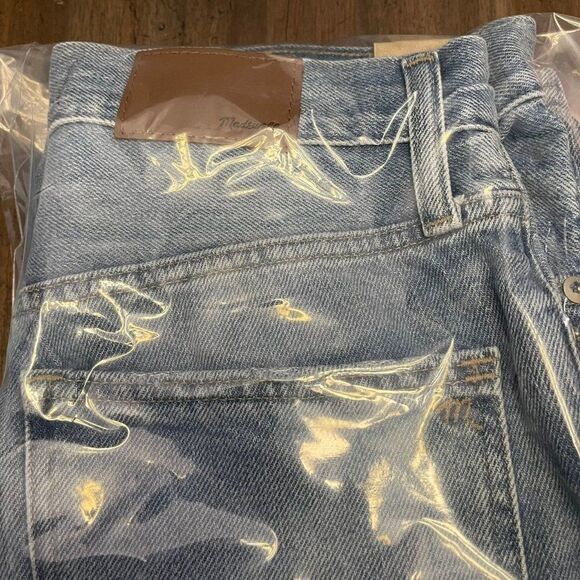 Madewell The Mom Jeans  - Picture 14 of 14